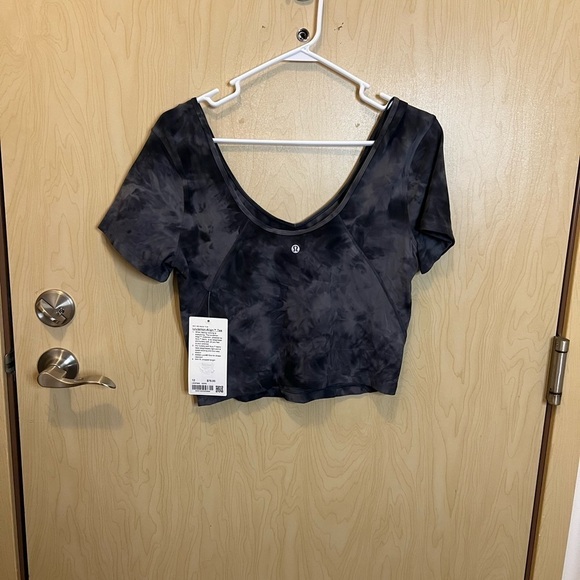 NWT Lululemon Align Tee - Picture 1 of 3